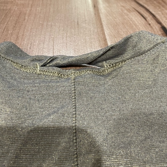 Olive green with gold reflection tank - Picture 6 of 7